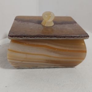 MCM alabaster marble Handcrafted jewelry/decor vintage box w/ lid.